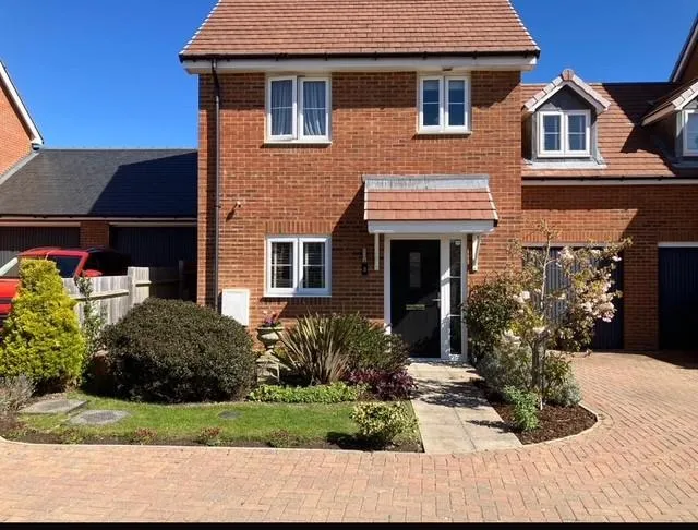 3 bed house for sale, Bluebell Rise, Hailsham, BN27