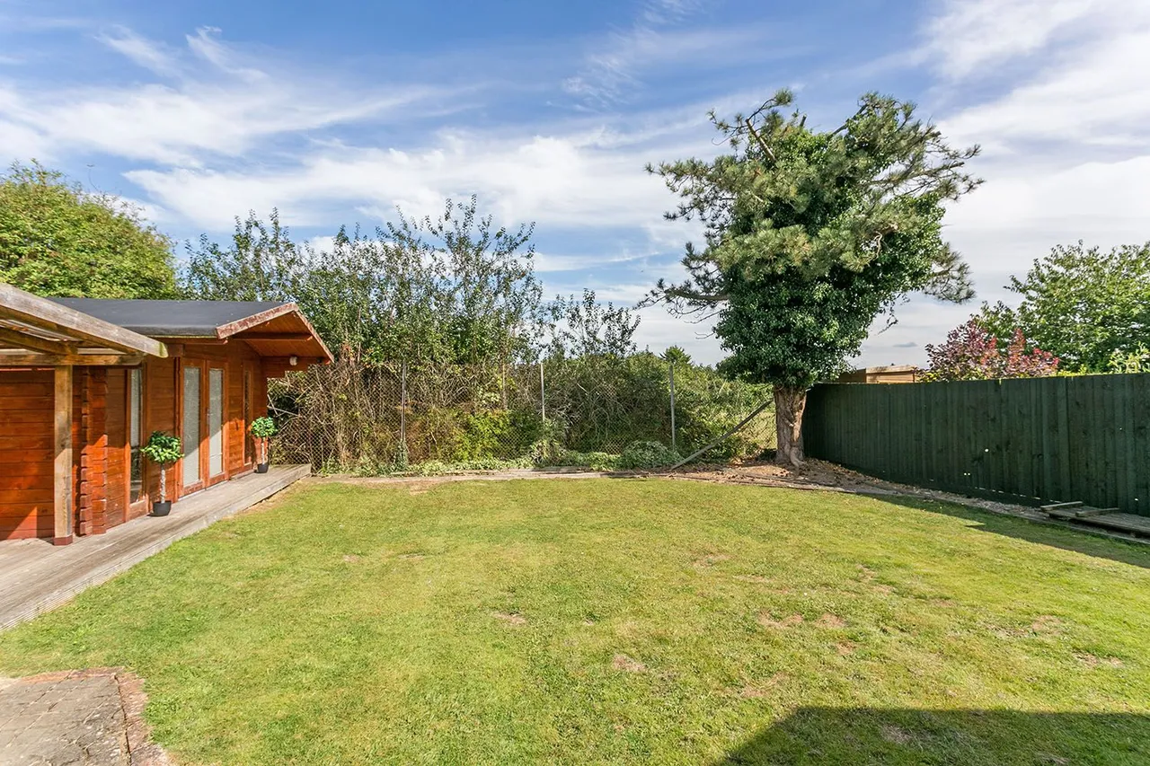 Avondale, Cranbrook Drive, Maidenhead, Berkshire, photo 16