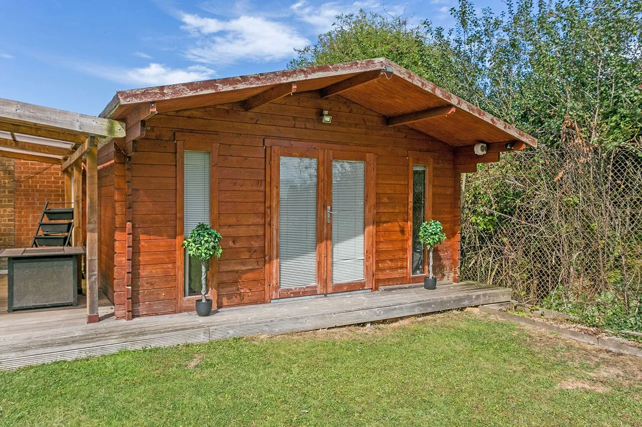 Avondale, Cranbrook Drive, Maidenhead, Berkshire, photo 17