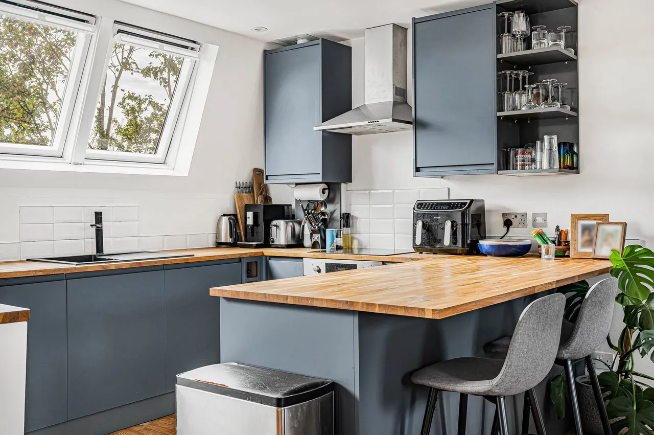 Battersea Park Road, London, SW11, photo 6