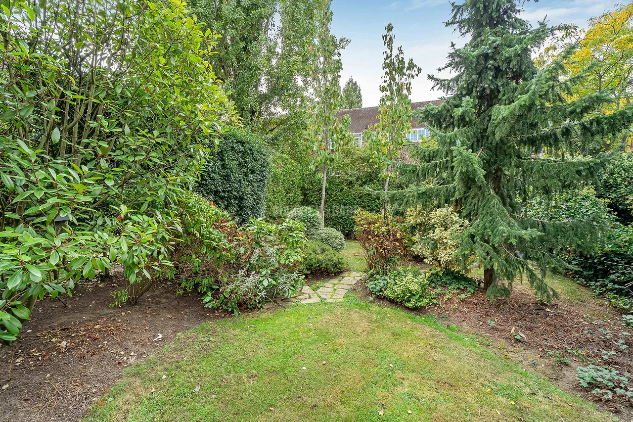 Corringham Road, Hampstead Garden Suburb, NW11, photo 21