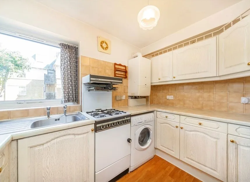 Balmain Close, Ealing, W5, photo 3