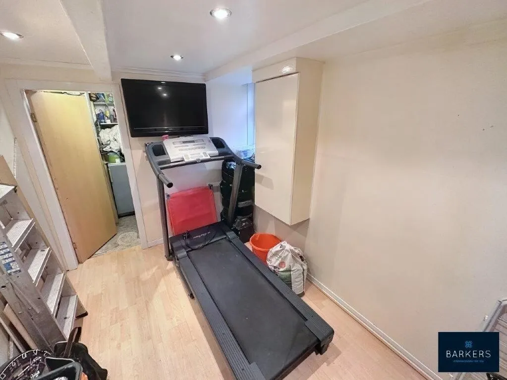 Ings Road, Heckmondwike, WF16, photo 6