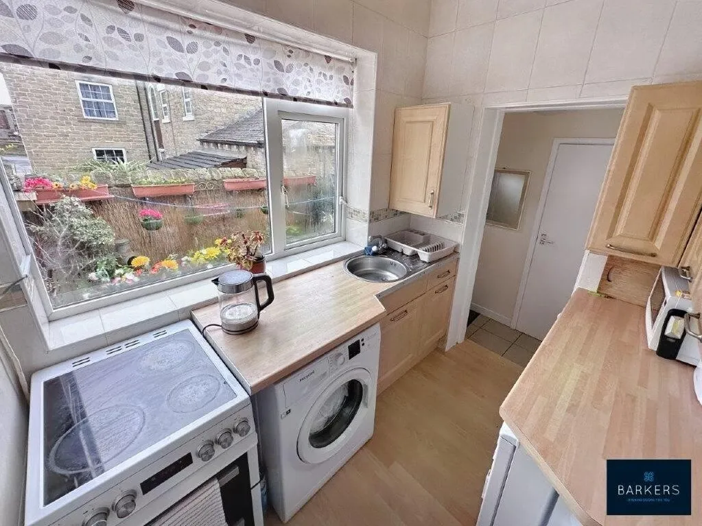 Ings Road, Heckmondwike, WF16, photo 4