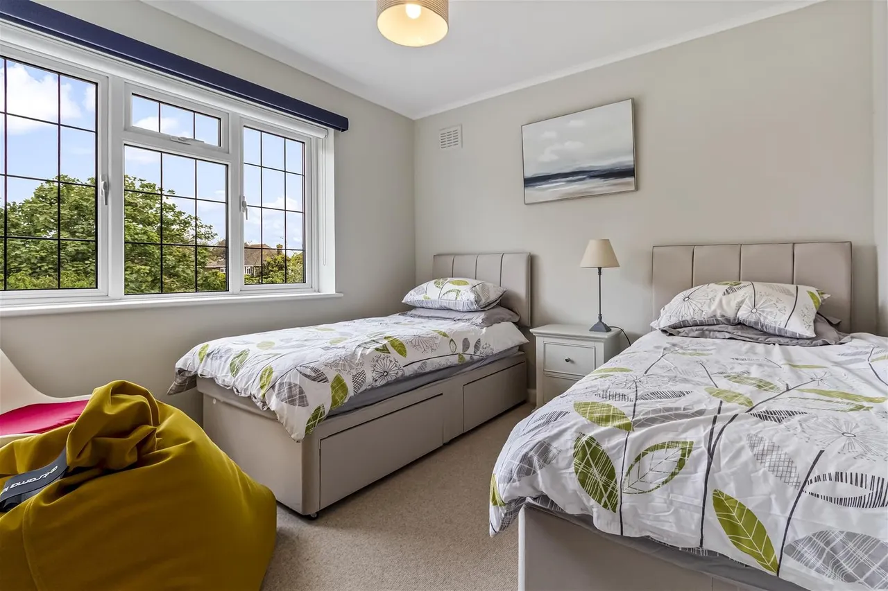 Marine Drive, Goring Hall, Worthing, photo 13