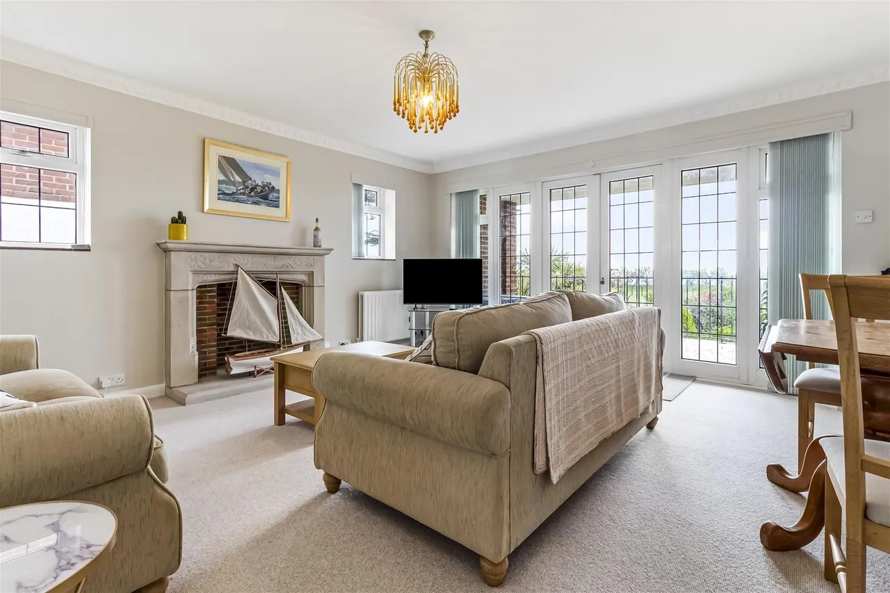 Marine Drive, Goring Hall, Worthing, photo 14