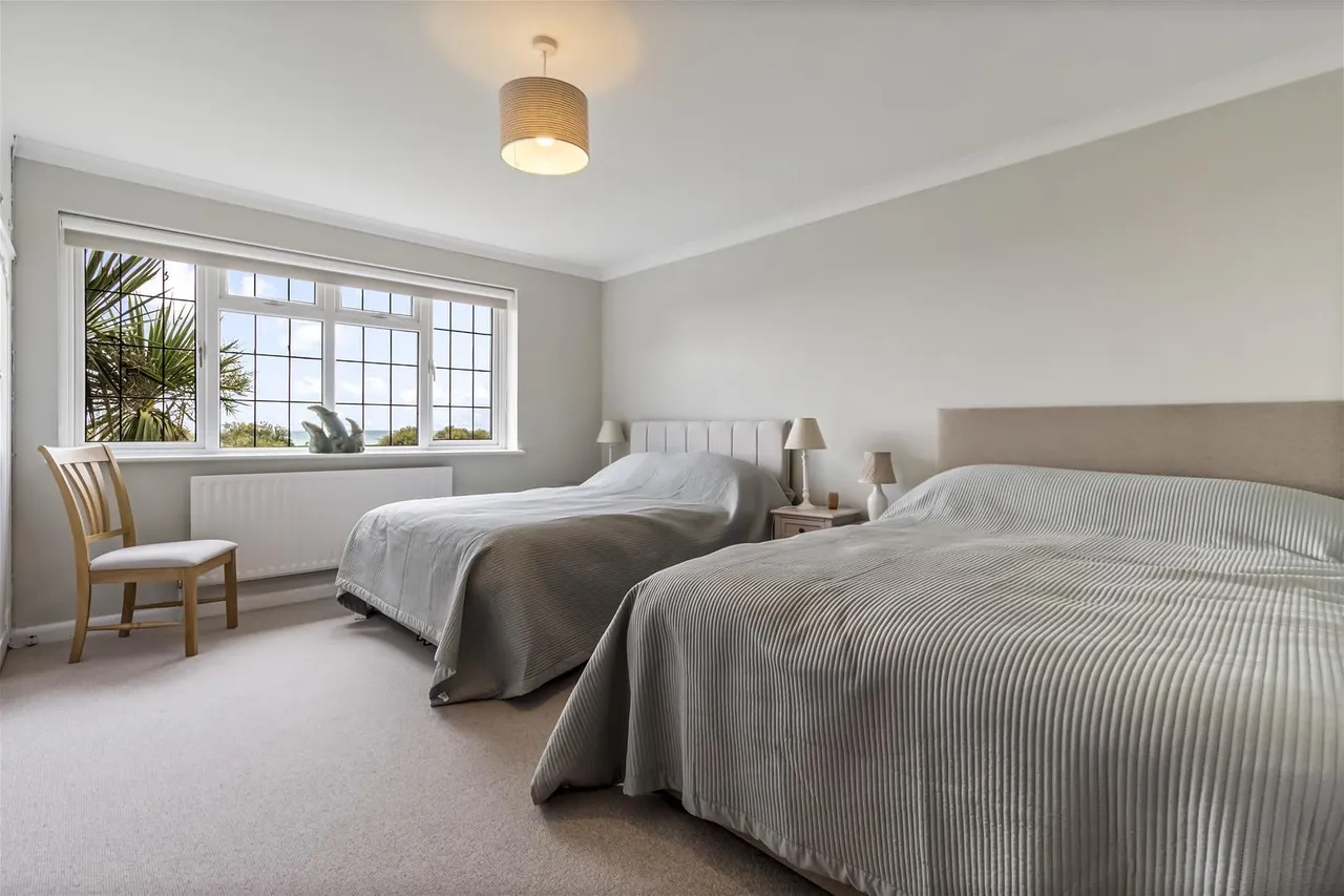 Marine Drive, Goring Hall, Worthing, photo 10