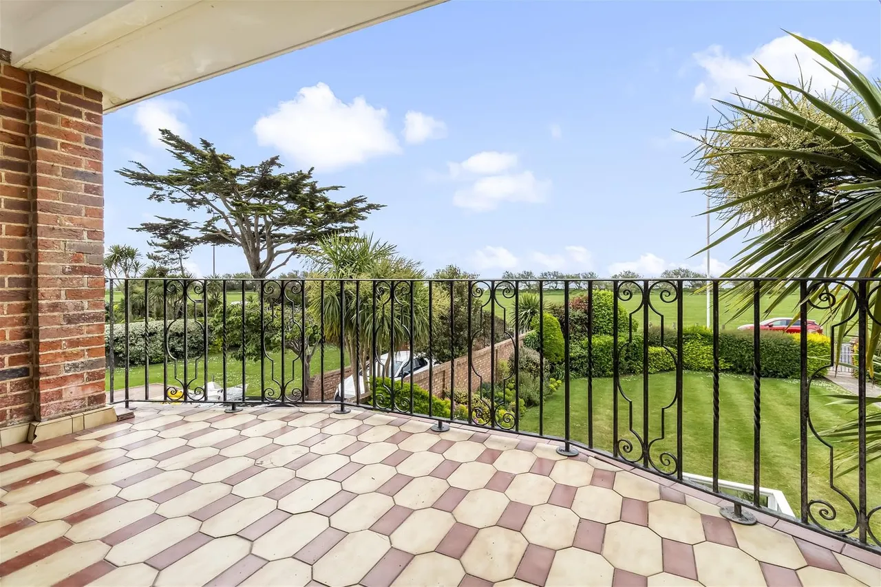 Marine Drive, Goring Hall, Worthing, photo 18