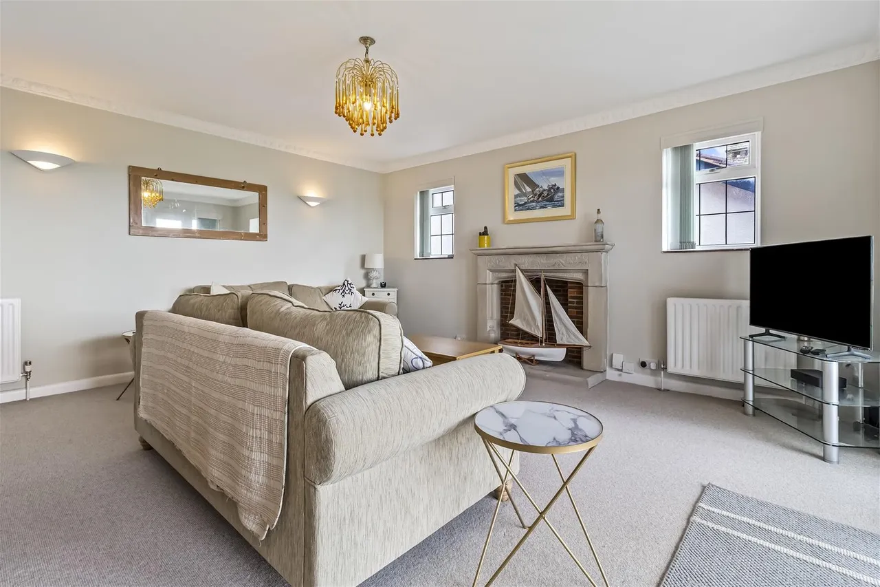 Marine Drive, Goring Hall, Worthing, photo 17