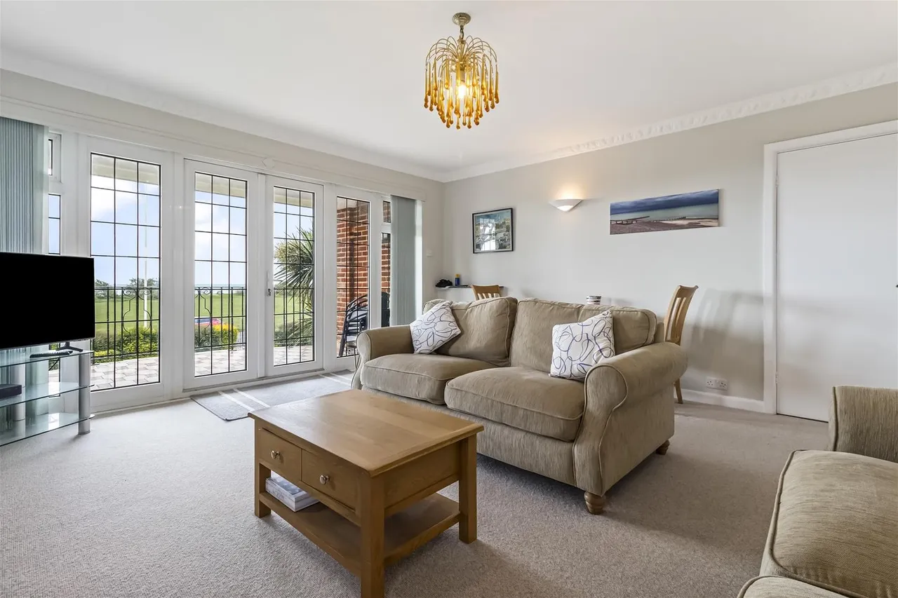Marine Drive, Goring Hall, Worthing, photo 15