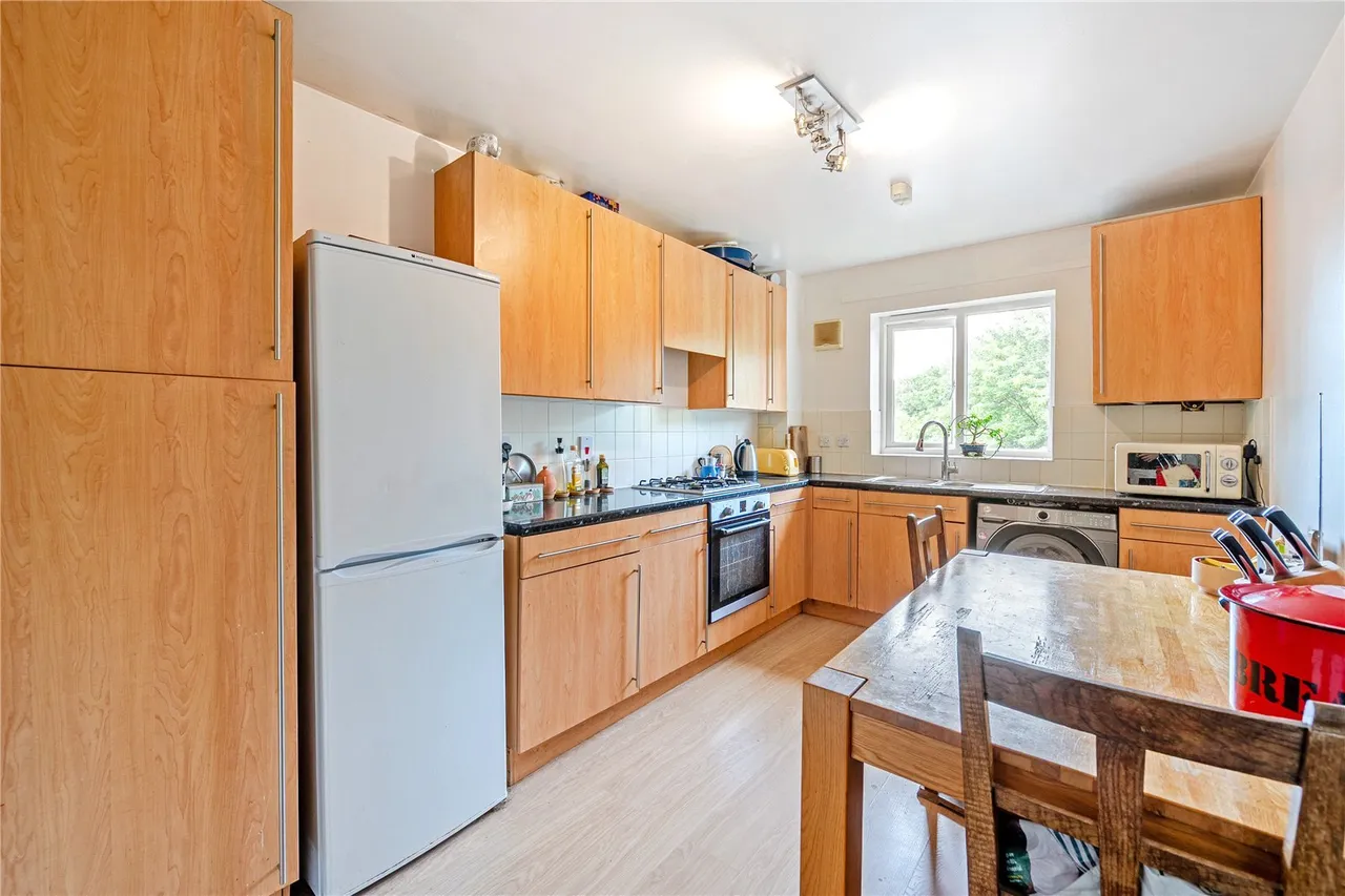 Symons Close, SE15, photo 12