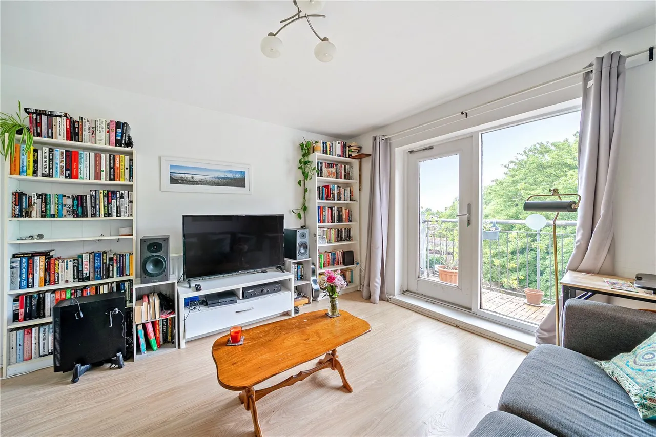 Symons Close, SE15, photo 15