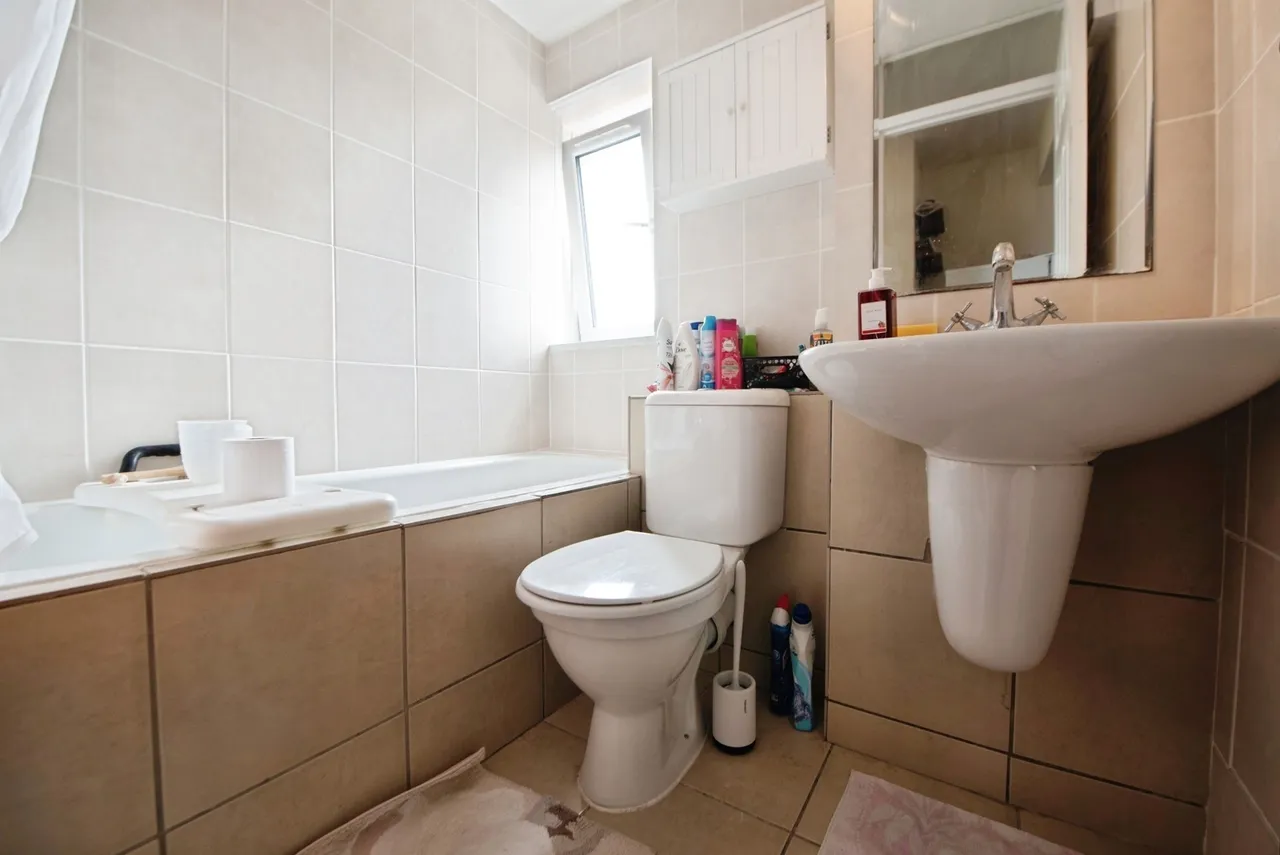 South Street, Gosport, PO12, photo 6