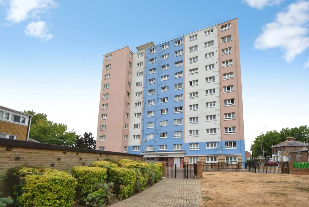 2 bed flat for sale, South Street, Gosport, PO12