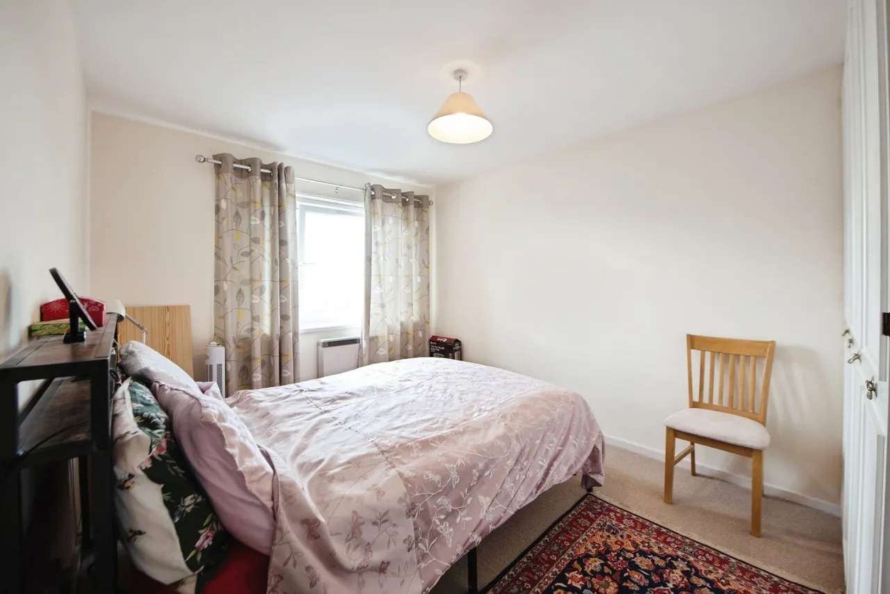 South Street, Gosport, PO12, photo 7