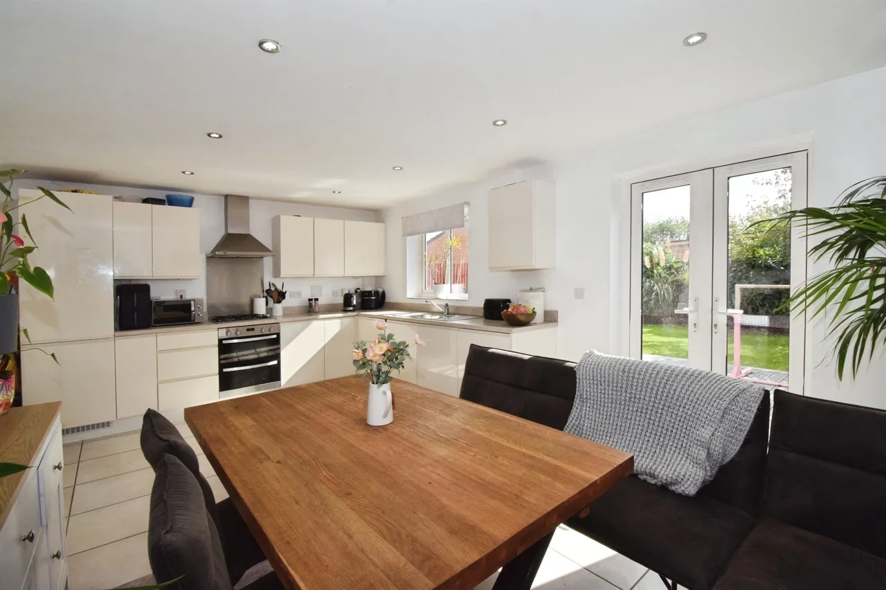 Burton Way, Fleckney, LE8, photo 12