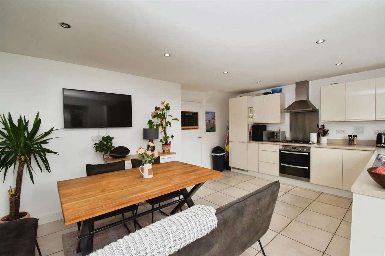 Burton Way, Fleckney, LE8, photo 13