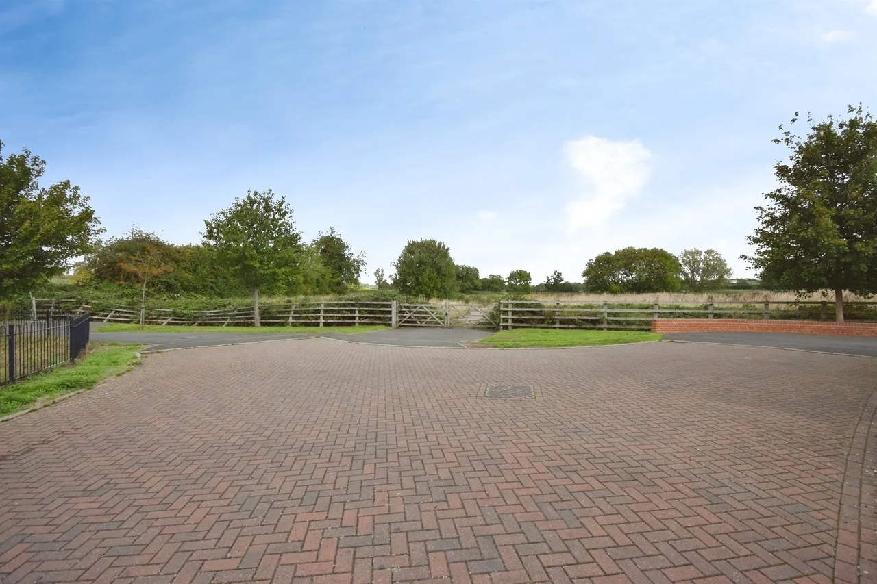 Burton Way, Fleckney, LE8, photo 4