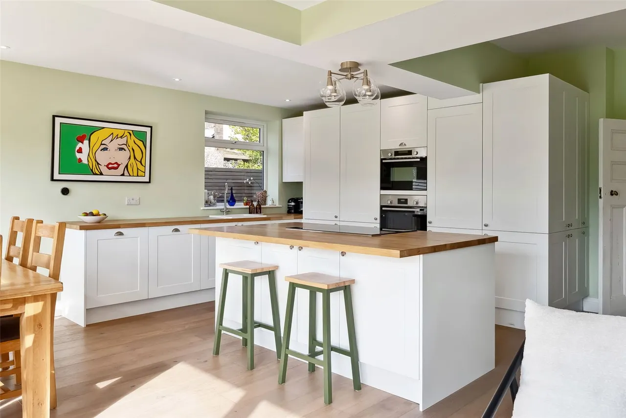Courtlands Avenue, Hampton, TW12 3NS, photo 10