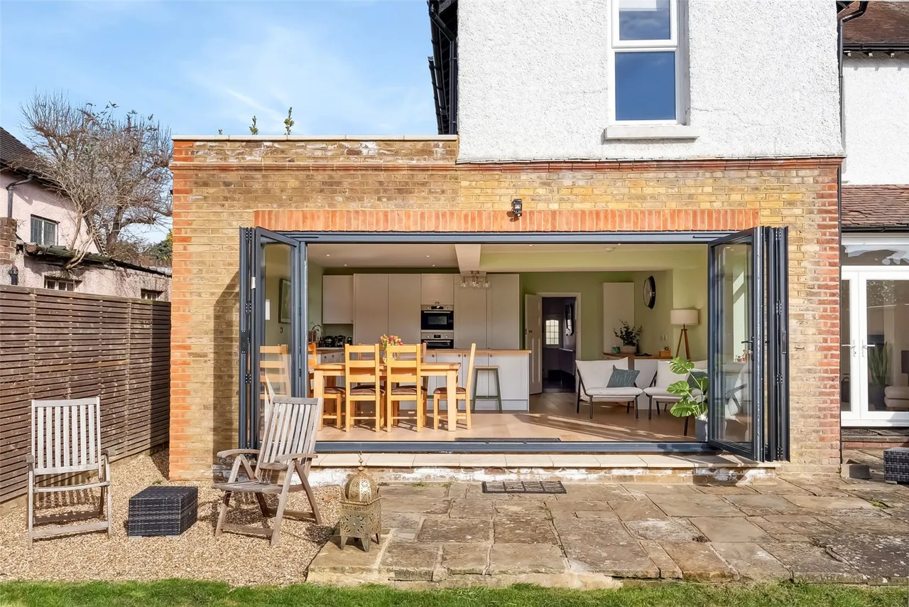 Courtlands Avenue, Hampton, TW12 3NS, photo 12