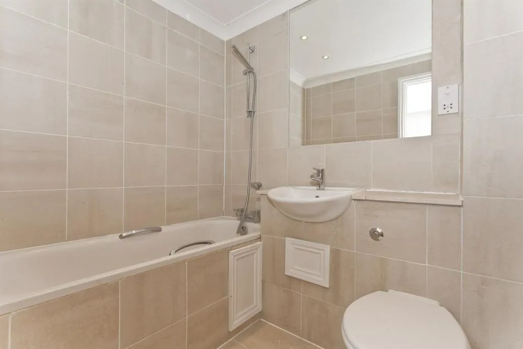 Pagoda Grove, West Norwood, SE27, photo 6