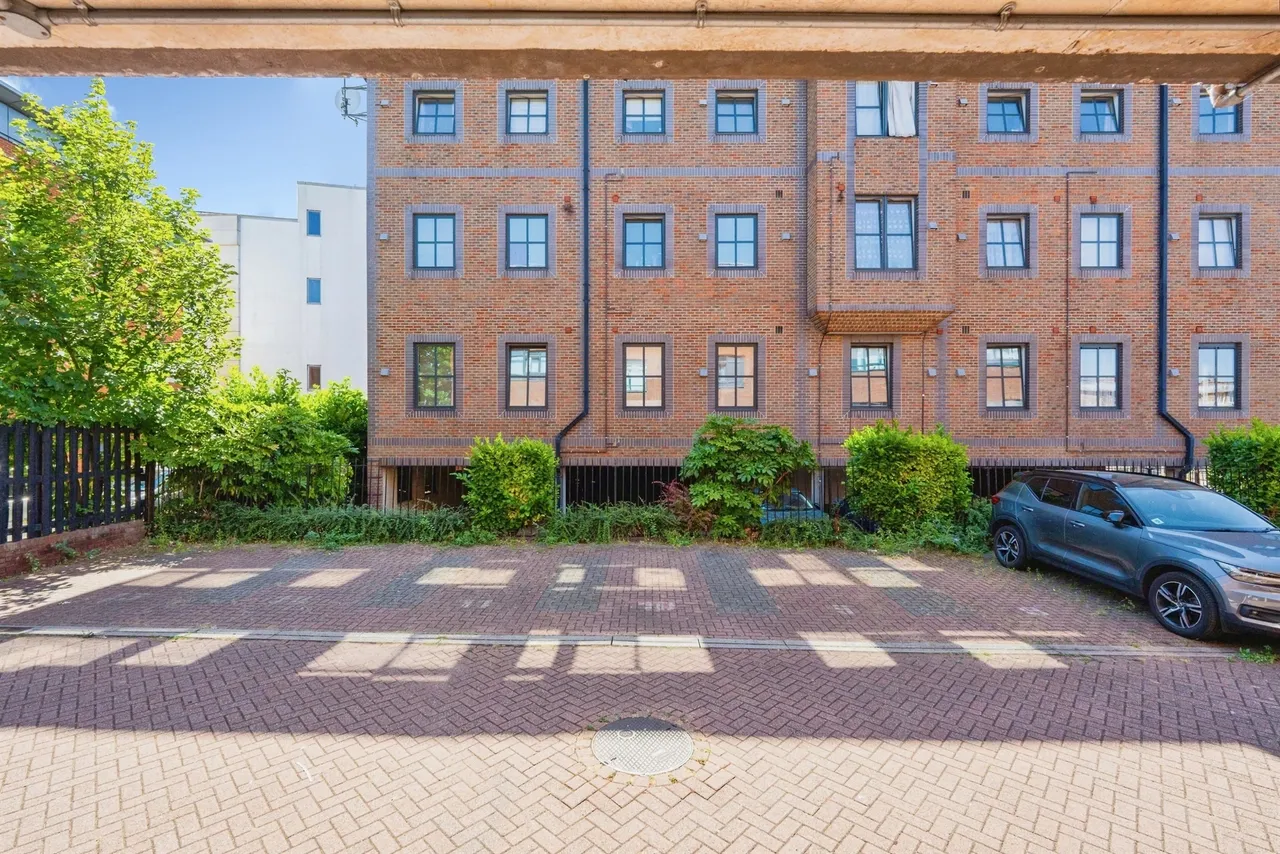 Bridge Street, High Wycombe, HP11, photo 8