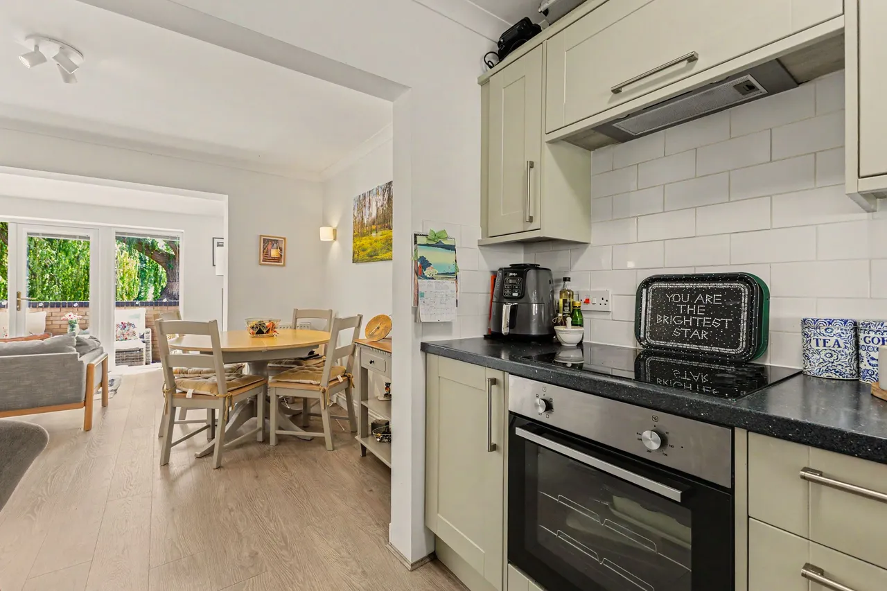 Saffron Walk, Stratford-Upon-Avon, CV37, photo 8