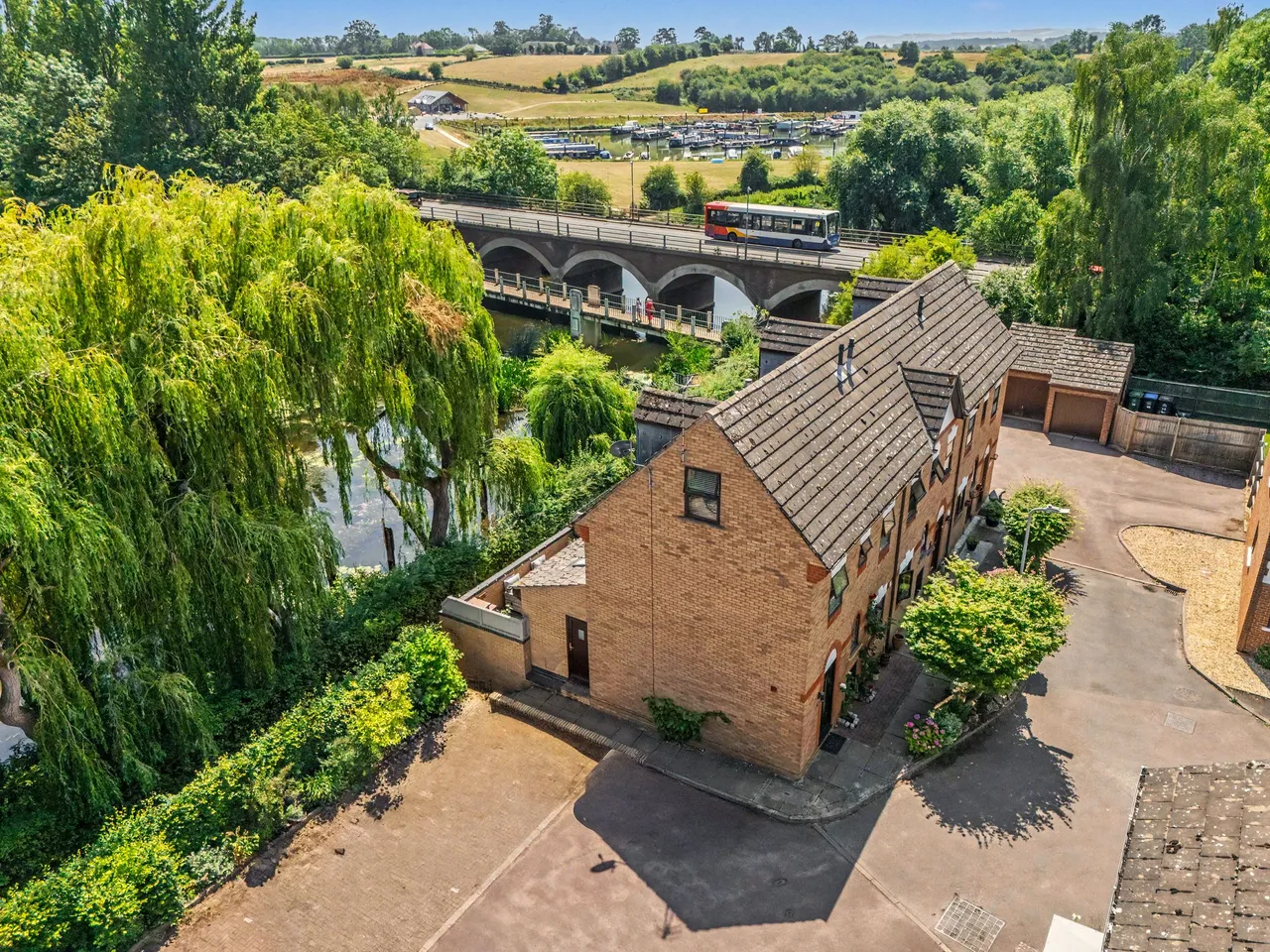 Saffron Walk, Stratford-Upon-Avon, CV37, photo 5