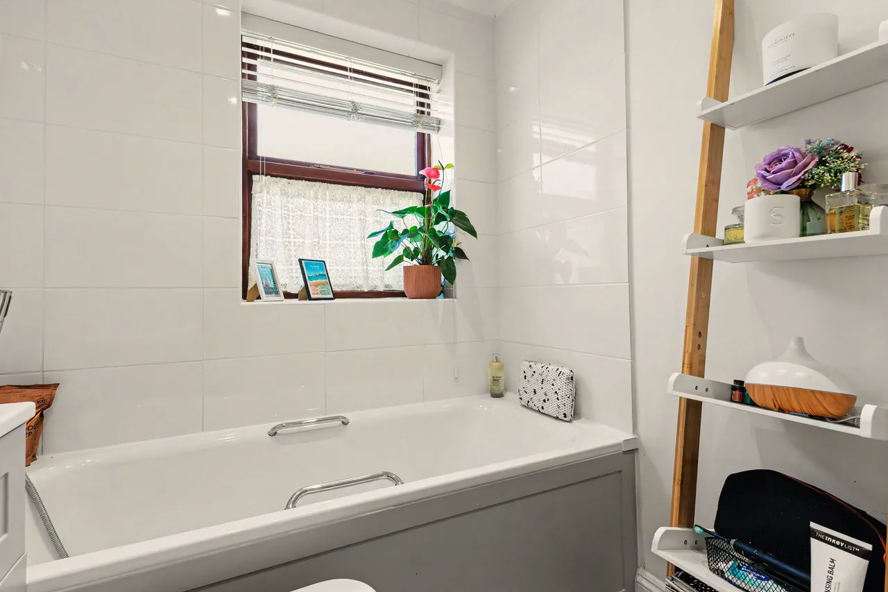 Saffron Walk, Stratford-Upon-Avon, CV37, photo 31