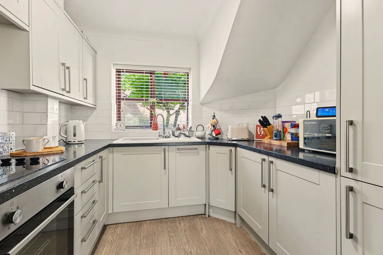 Saffron Walk, Stratford-Upon-Avon, CV37, photo 6