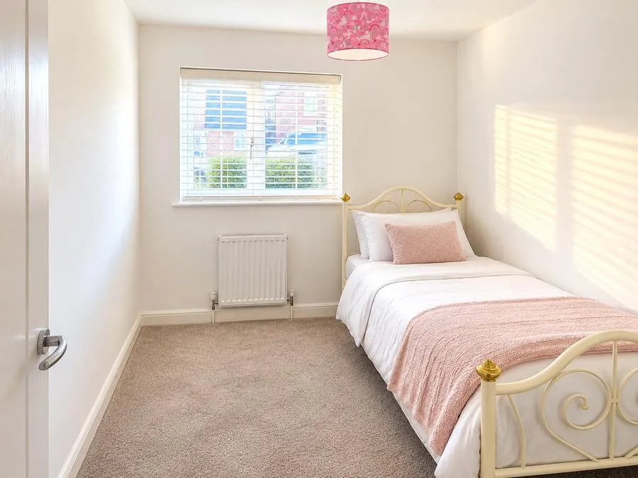 Countess Close, Burscough, L40, photo 8