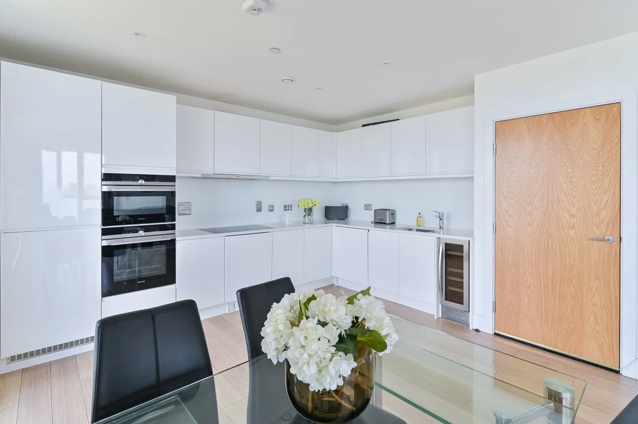 Flat 75, 25 Robsart Street, London, photo 10
