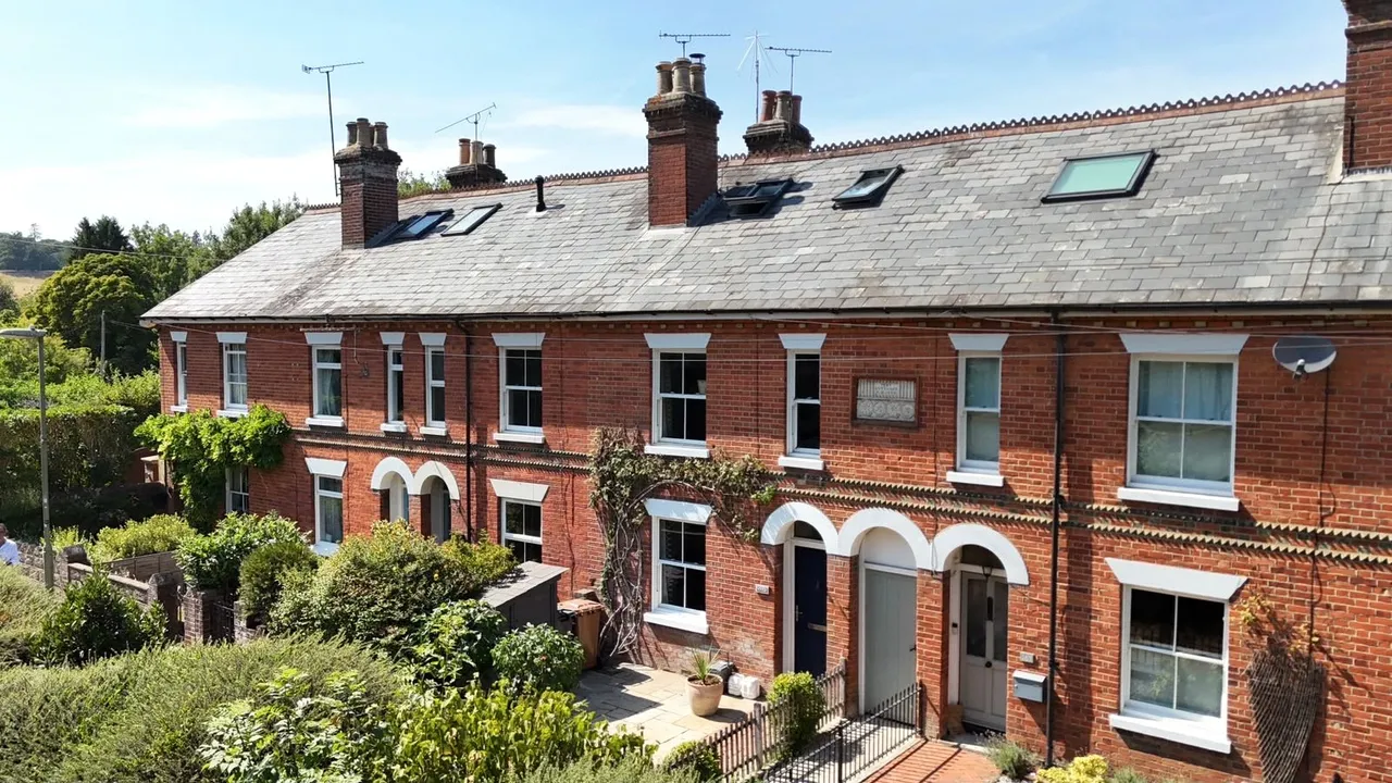 3 bed house for sale — Middlebridge Street, Romsey, Hampshire, SO51 8HH