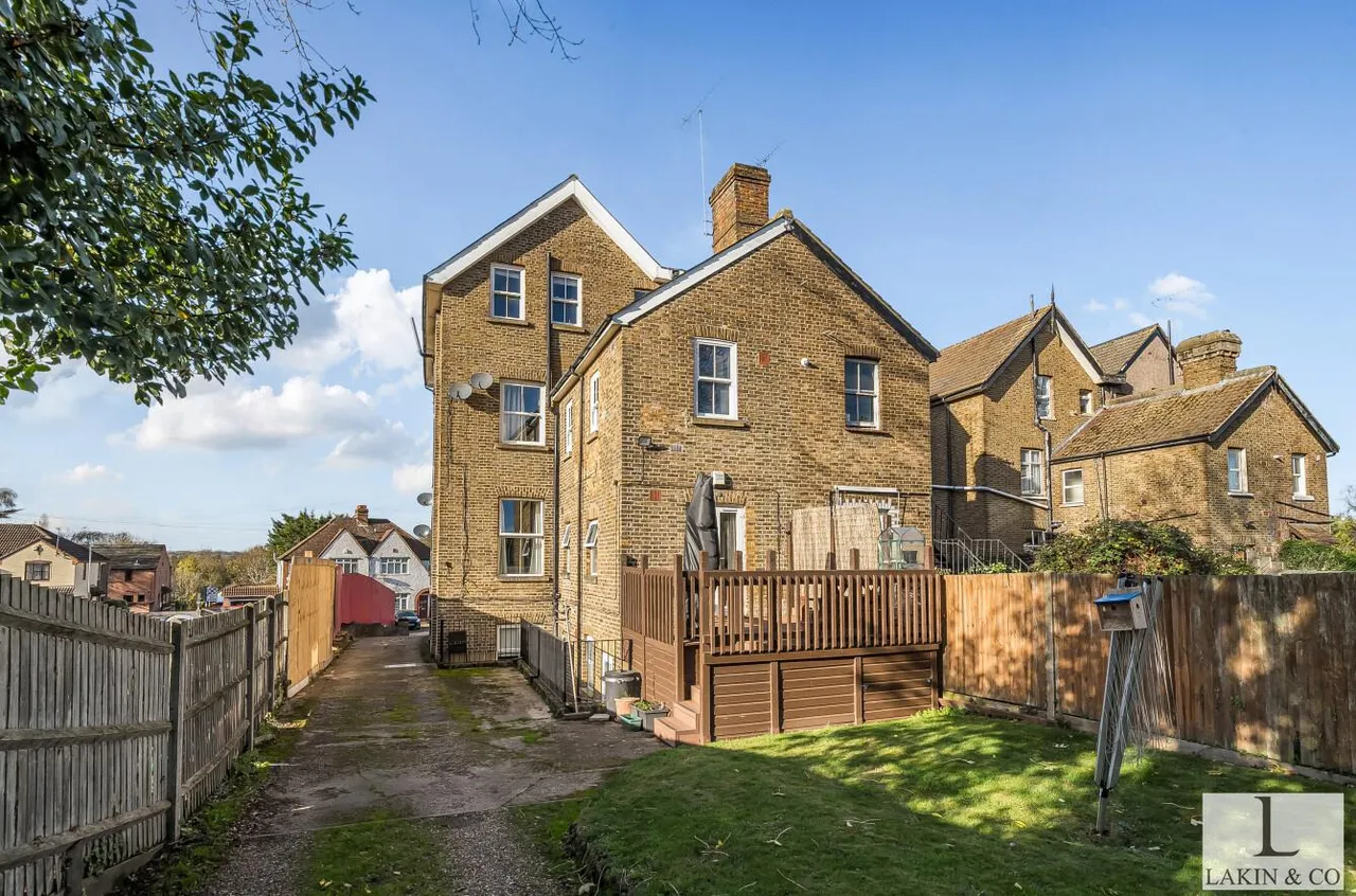 Harefield Road, Uxbridge, UB8 1PL, photo 9