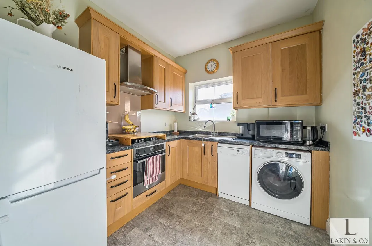 Harefield Road, Uxbridge, UB8 1PL, photo 4