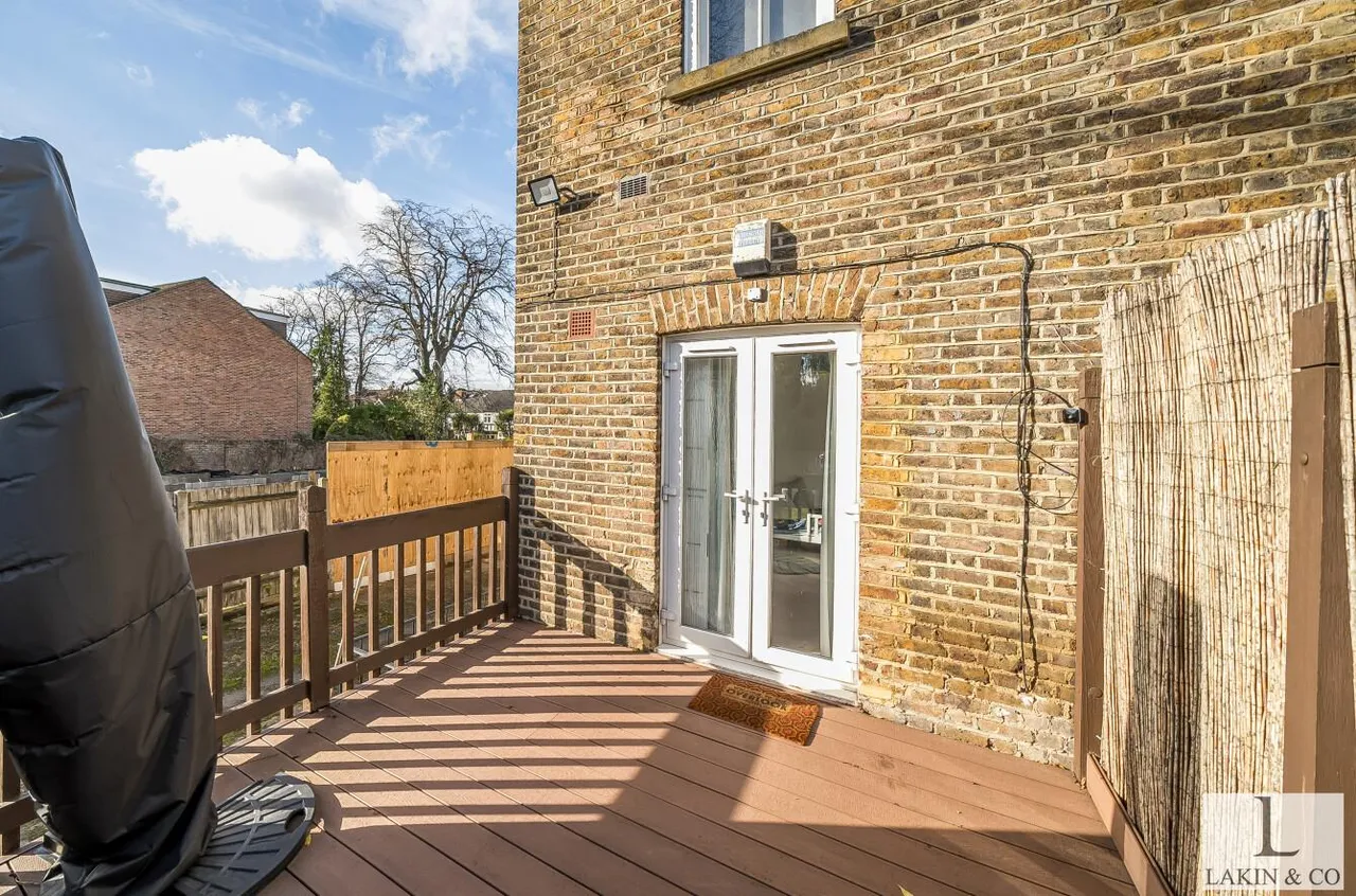 Harefield Road, Uxbridge, UB8 1PL, photo 10