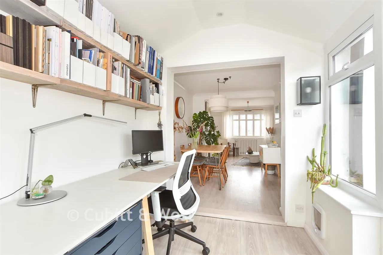 Woodleigh Road, Burgess Hill, RH15, photo 8