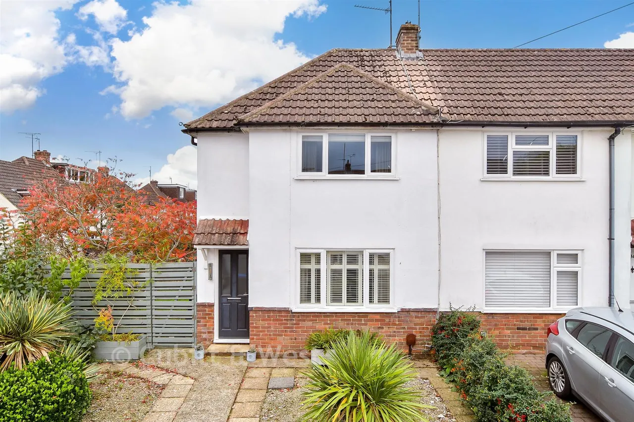 2 bed house for sale, Woodleigh Road, Burgess Hill, RH15