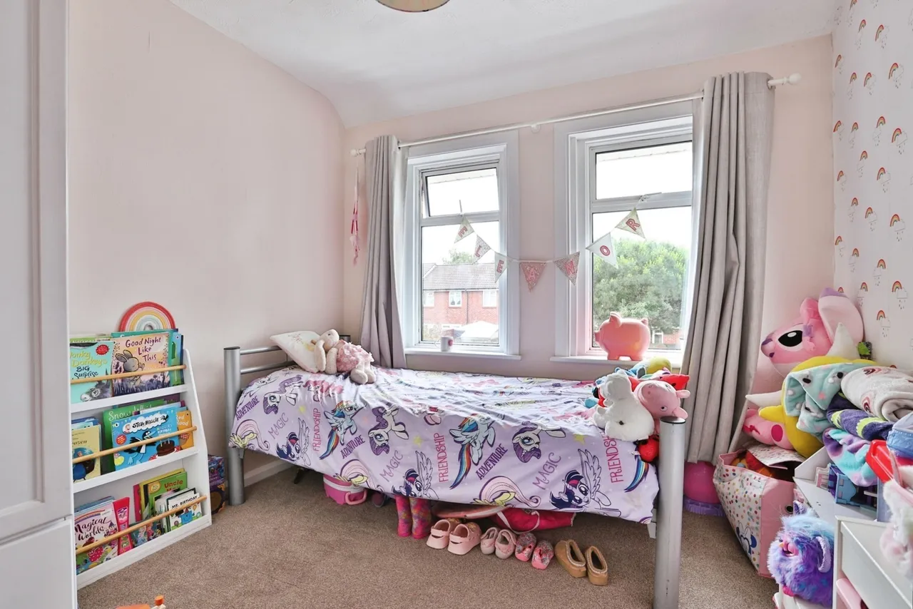 Cynthia Road, Poole, BH12, photo 12