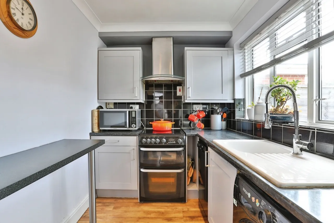 Cynthia Road, Poole, BH12, photo 8