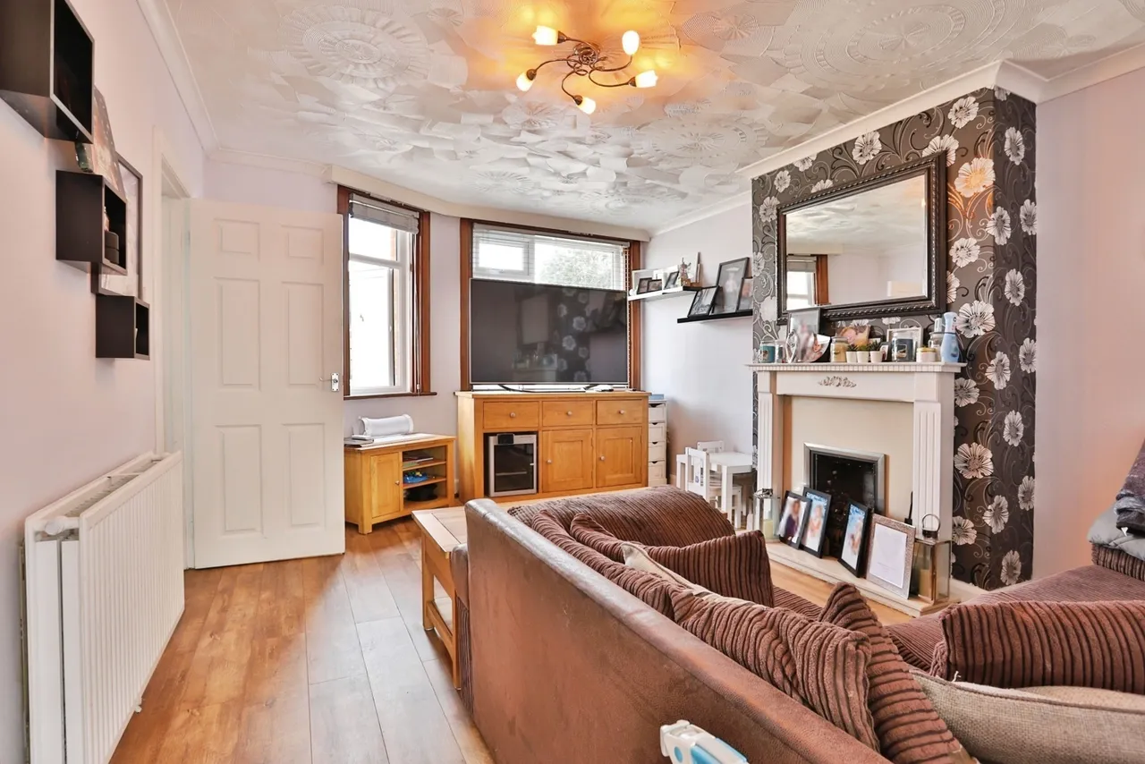 Cynthia Road, Poole, BH12, photo 5