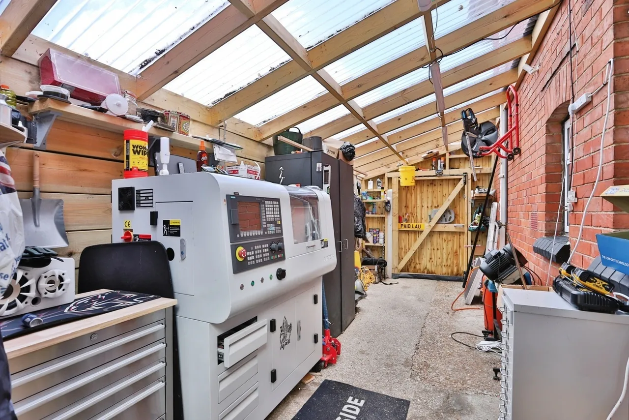 Cynthia Road, Poole, BH12, photo 16