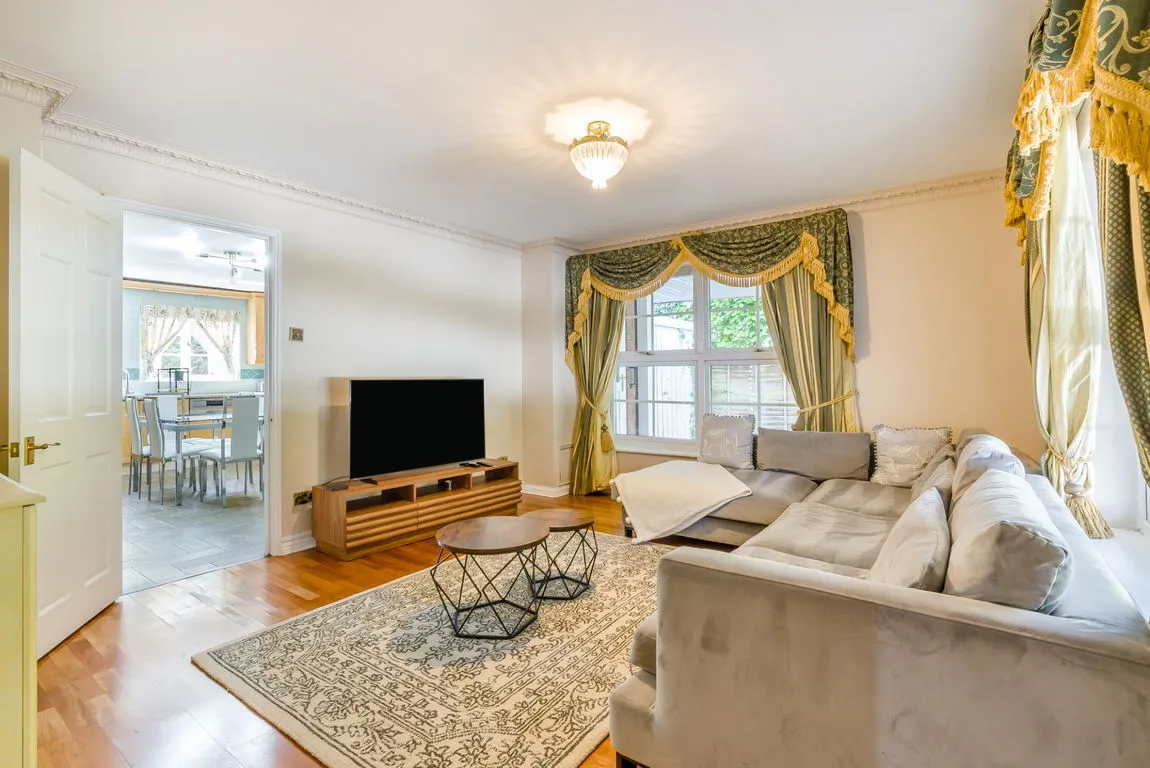Potters Heights Close, Pinner, HA5, photo 5