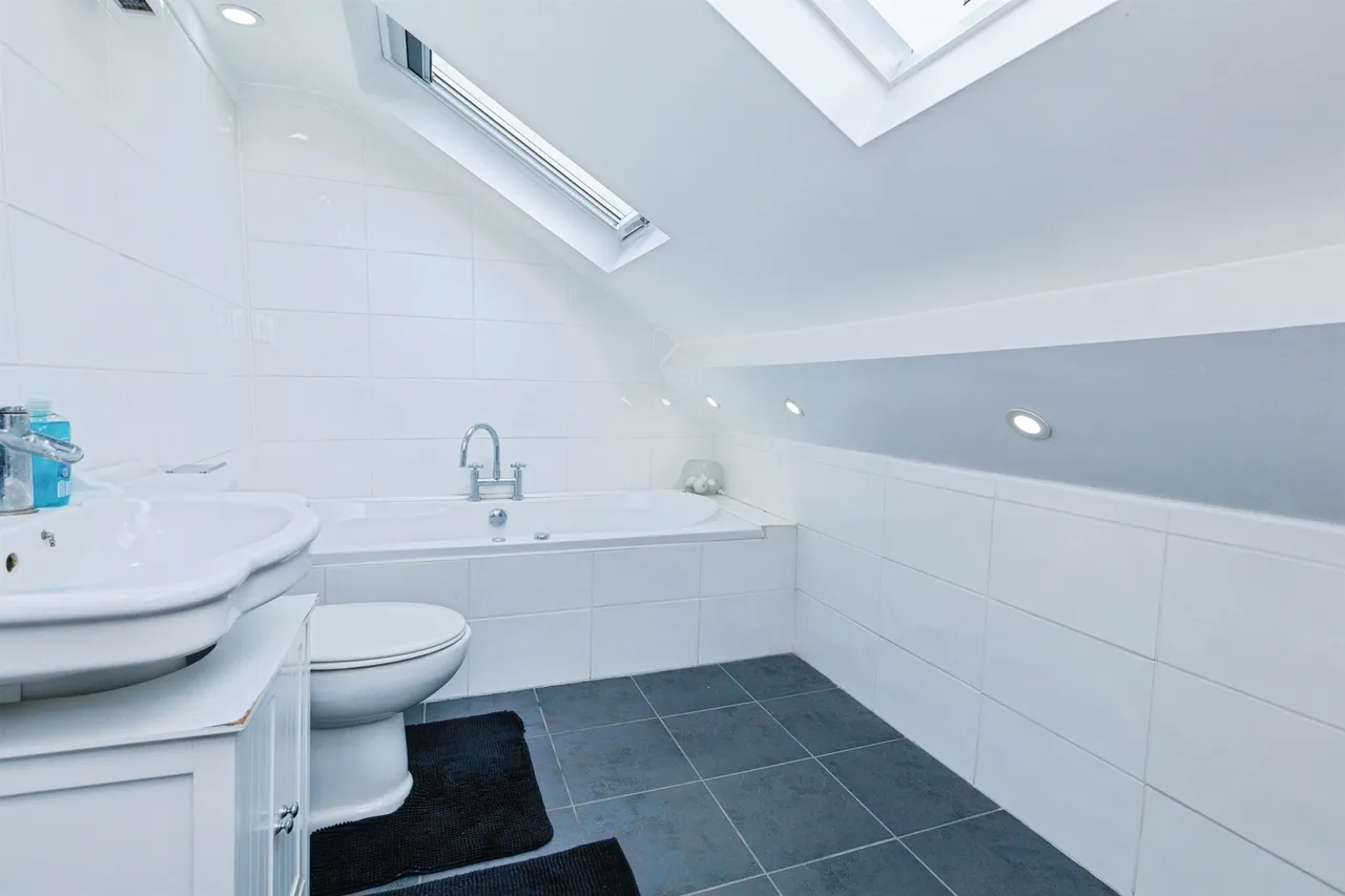 Lower Keyham Lane, Leicester, photo 10