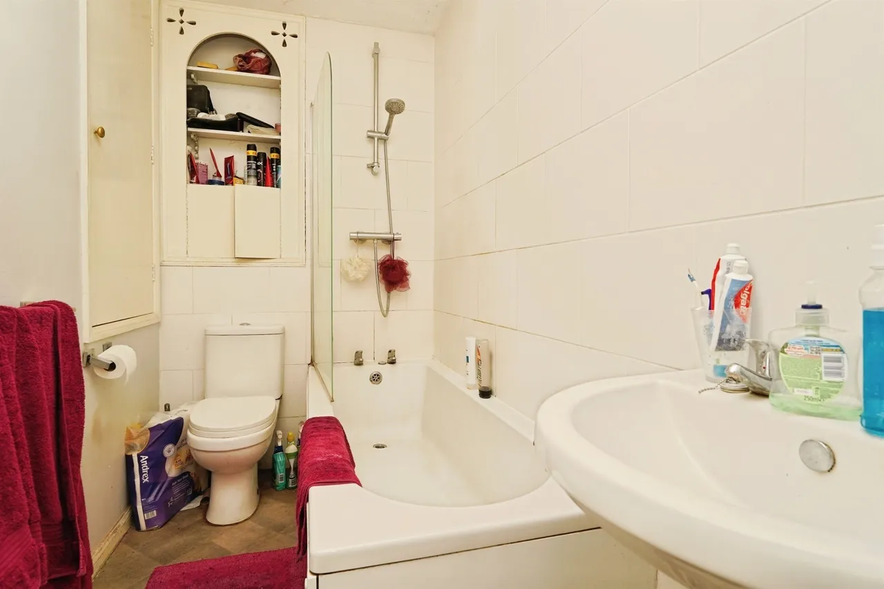 Embry Close, Calne, SN11, photo 10