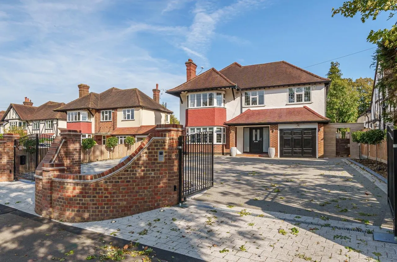 Sandy Lane, Cheam, SM2, photo 20