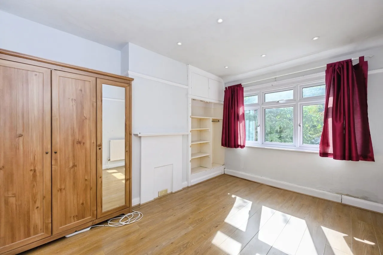 Westleigh Avenue, COULSDON, Surrey, CR5, photo 15