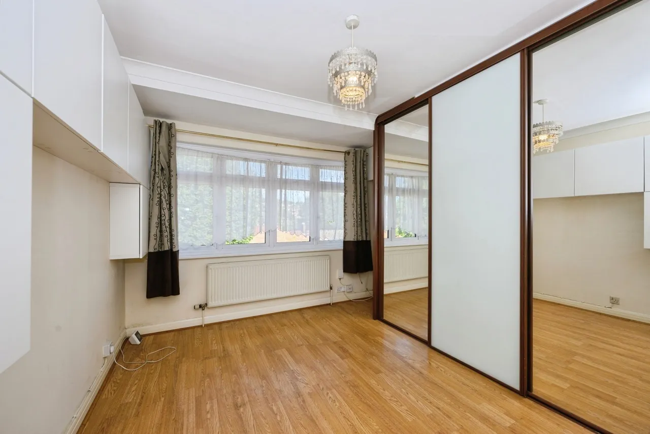 Westleigh Avenue, COULSDON, Surrey, CR5, photo 16