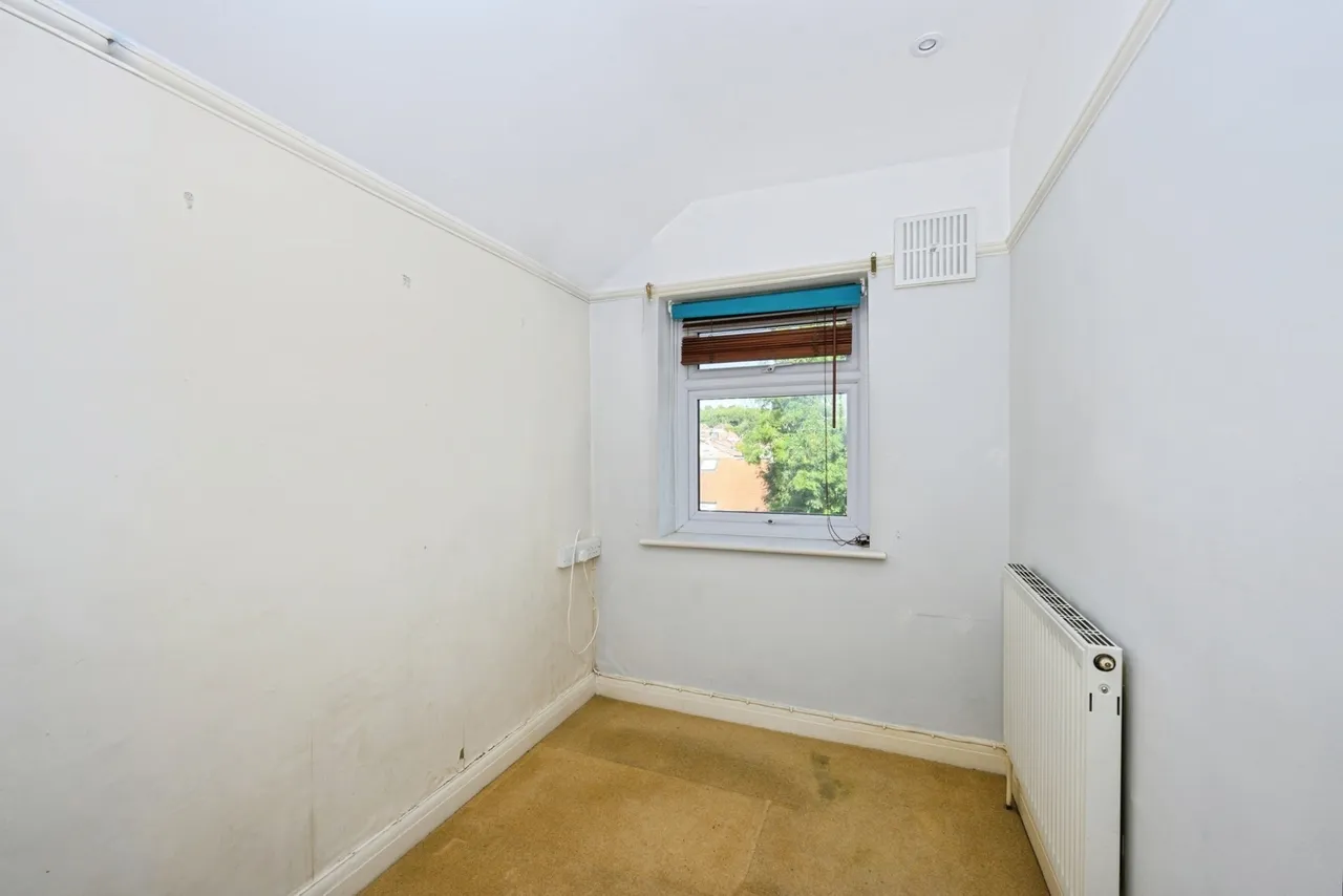 Westleigh Avenue, COULSDON, Surrey, CR5, photo 18