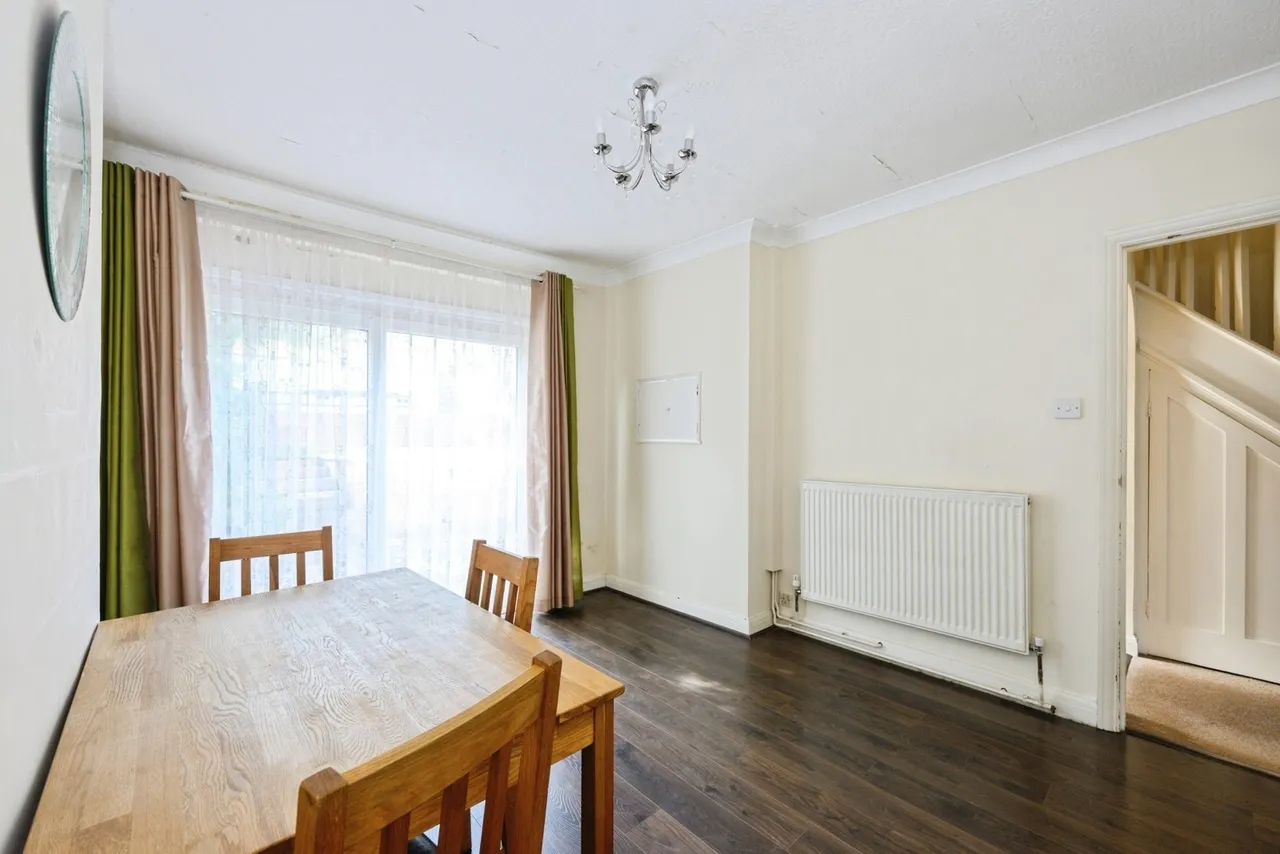 Westleigh Avenue, COULSDON, Surrey, CR5, photo 4